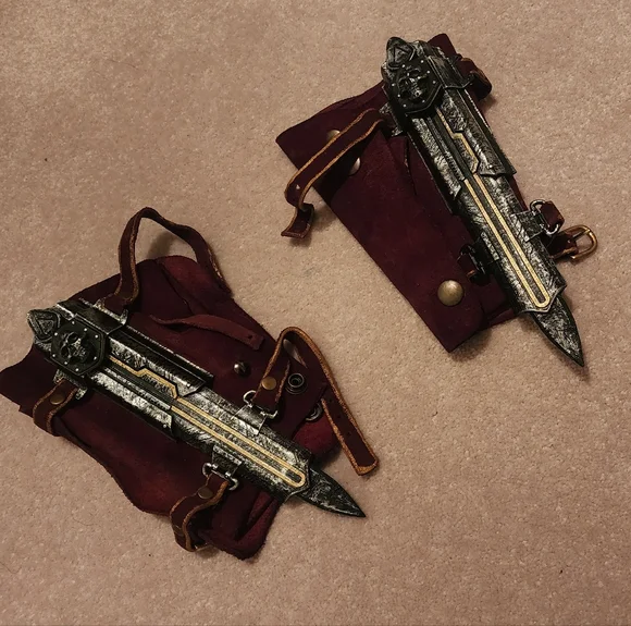 Assassin's Creed Leather Bracers With Toy Prop Hidden Blade Attachments